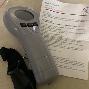 Scale handheld Pack a weight device e for travellers new in package